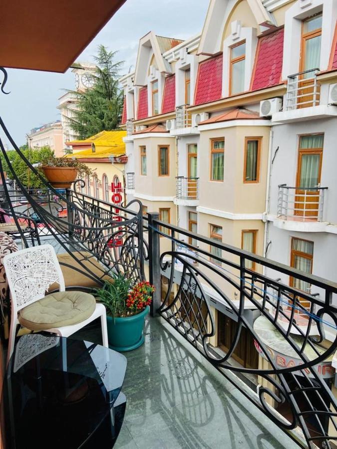 Apart Voyage Batumi Exterior foto