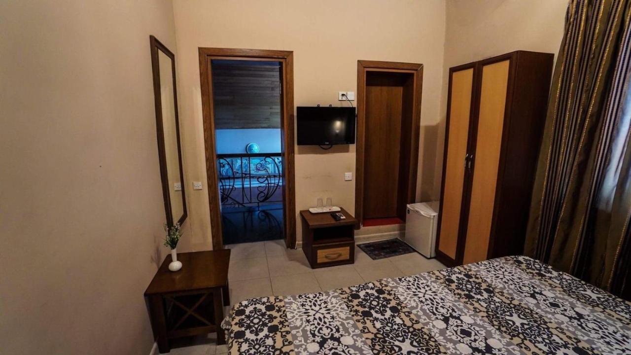 Apart Voyage Batumi Exterior foto